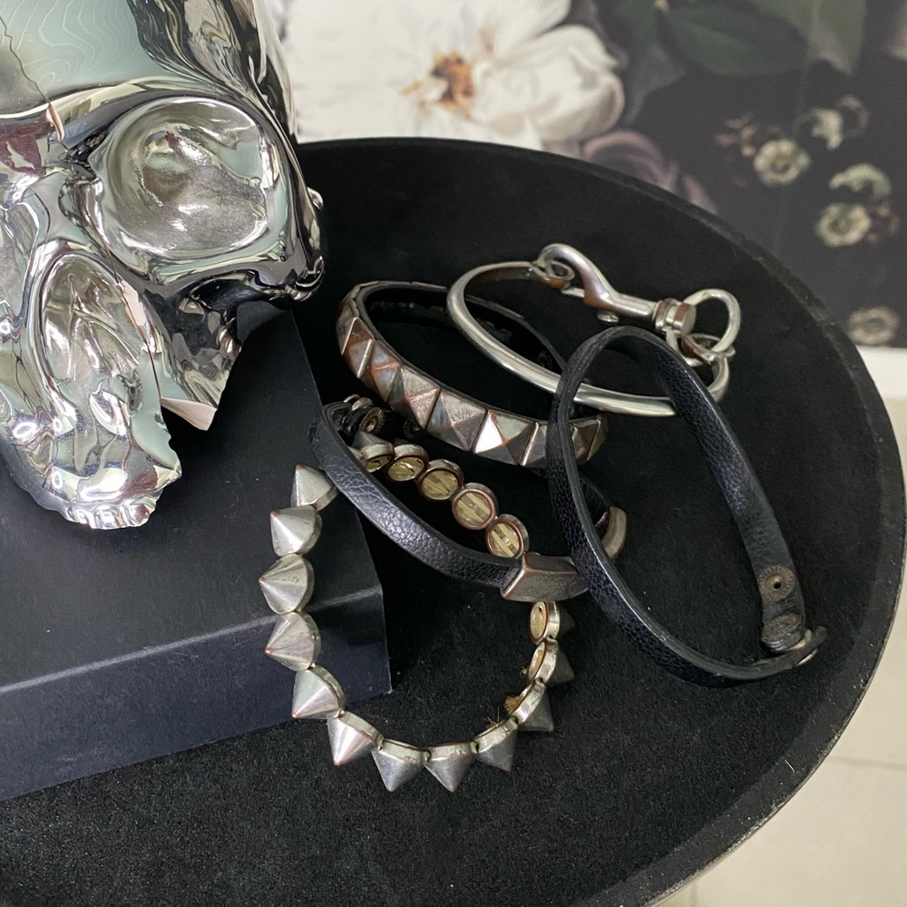 5 stacking bracelets - Picture 2 of 3